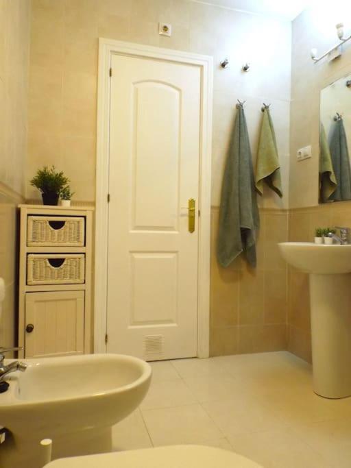 Apartamento Suite Centrico B マラガ エクステリア 写真